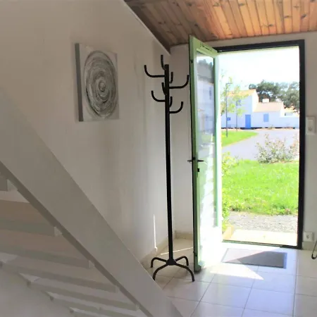 Maison Renovee Avec Piscine Chauffee, Proche Mer, 4 Couchages, Parking Prive, Courts De Tennis - Fr-1-224a-12